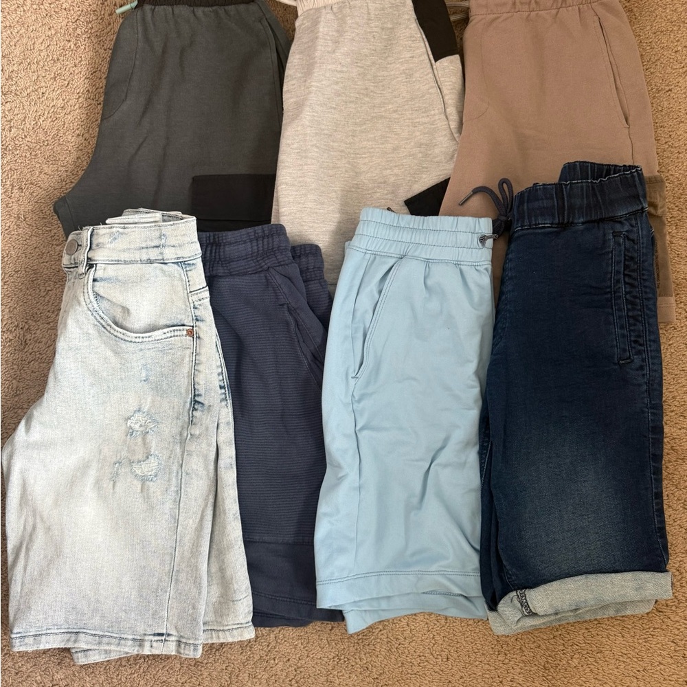 7 pairs boys’ shorts. Size 11/12